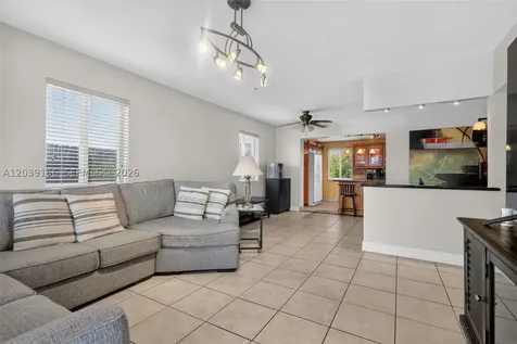 4585 E 9th Lane Hialeah FL 33013