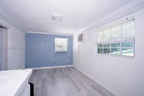 16990 NE 5th Court North Miami Beach FL 33162