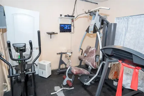 16990 NE 5th Court North Miami Beach FL 33162