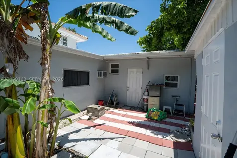 16990 NE 5th Court North Miami Beach FL 33162