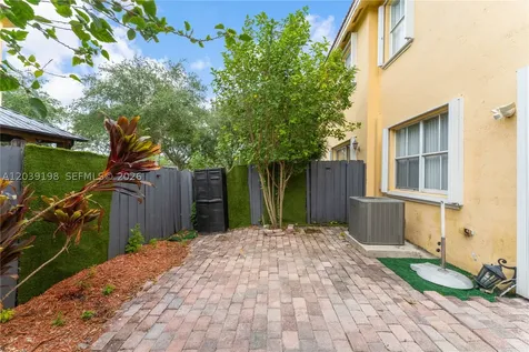 14970 SW 9th Terrace Miami FL 33194