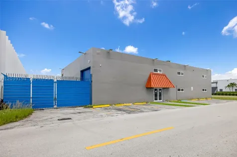 5280 NW 77th Court Doral FL 33166