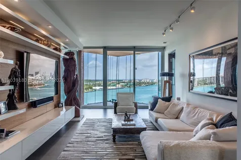 300 S Pointe Drive Miami Beach FL 33139