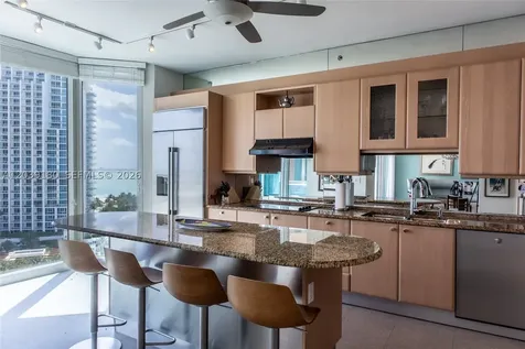 300 S Pointe Drive Miami Beach FL 33139