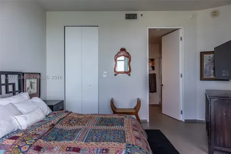 300 S Pointe Drive Miami Beach FL 33139