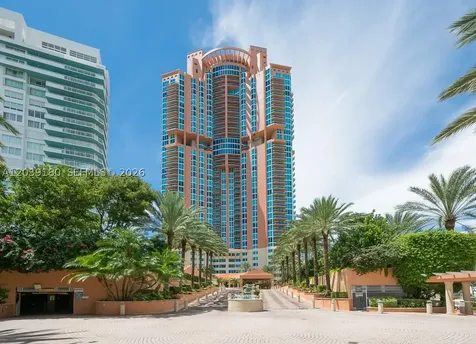 300 S Pointe Drive Miami Beach FL 33139