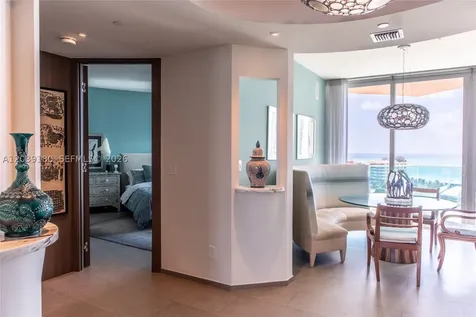 300 S Pointe Drive Miami Beach FL 33139