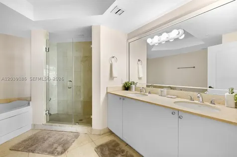 17555 Atlantic Boulevard Sunny Isles Beach FL 33160