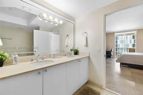 17555 Atlantic Boulevard Sunny Isles Beach FL 33160