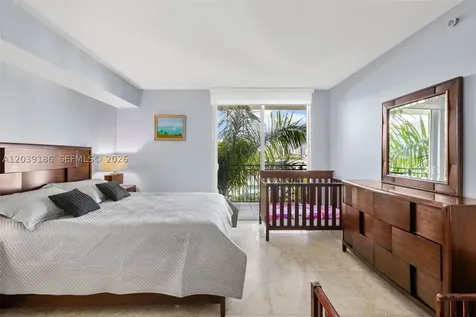 17555 Atlantic Boulevard Sunny Isles Beach FL 33160