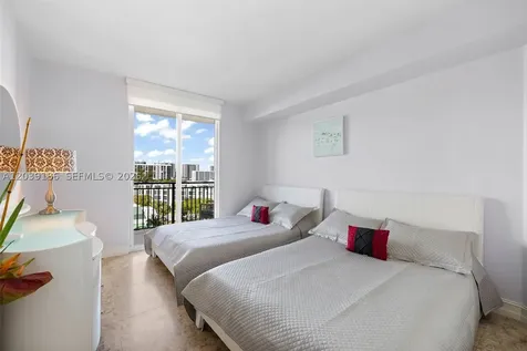 17555 Atlantic Boulevard Sunny Isles Beach FL 33160