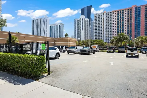 17555 Atlantic Boulevard Sunny Isles Beach FL 33160
