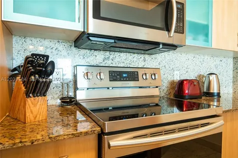 17555 Atlantic Boulevard Sunny Isles Beach FL 33160
