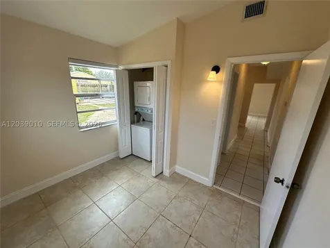 4410 SW 39th Street West Park FL 33023