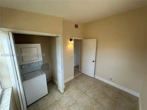 4410 SW 39th Street West Park FL 33023
