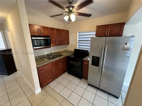 4410 SW 39th Street West Park FL 33023