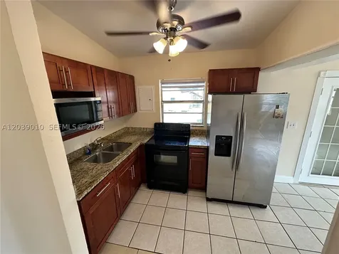 4410 SW 39th Street West Park FL 33023