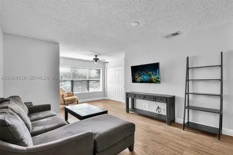 2866 S University Drive Davie FL 33328