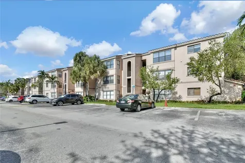 2866 S University Drive Davie FL 33328