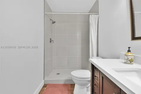 2866 S University Drive Davie FL 33328