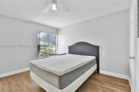 2866 S University Drive Davie FL 33328