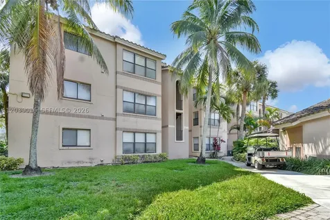 2866 S University Drive Davie FL 33328