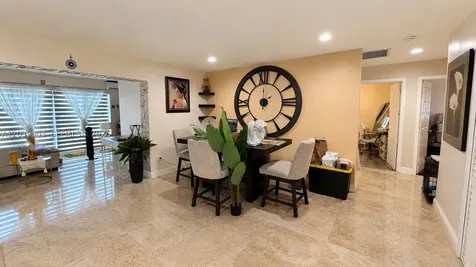 9101 SW 16th Street Miami FL 33165