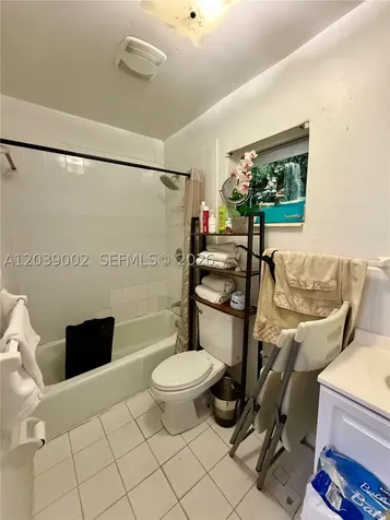 400 NW 44th Avenue Miami FL 33126