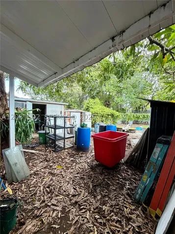 400 NW 44th Avenue Miami FL 33126