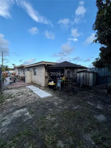 400 NW 44th Avenue Miami FL 33126