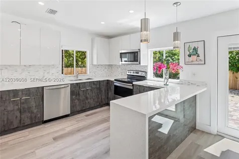 2721 SW 29th Court Miami FL 33133