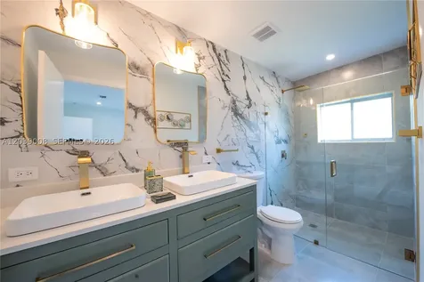 2721 SW 29th Court Miami FL 33133