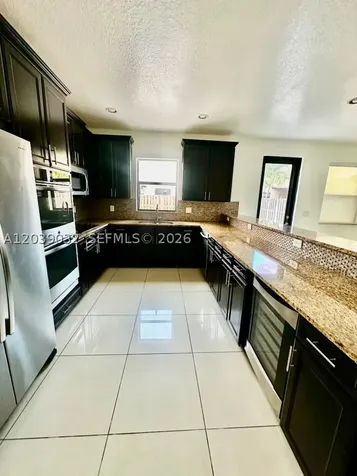 9825 NW 86th Terrace Doral FL 33178