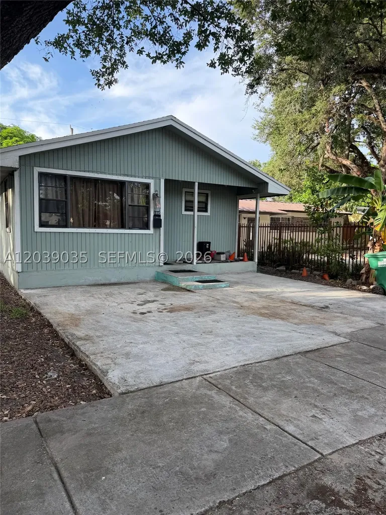 1885 NW 113th Terrace Miami FL 33167
