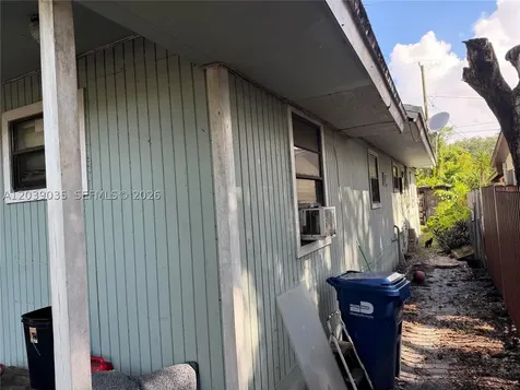 1885 NW 113th Terrace Miami FL 33167