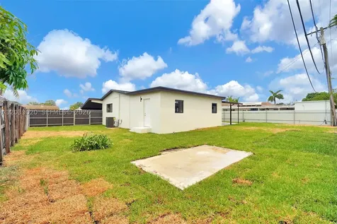18510 NW 42nd Place Miami Gardens FL 33055