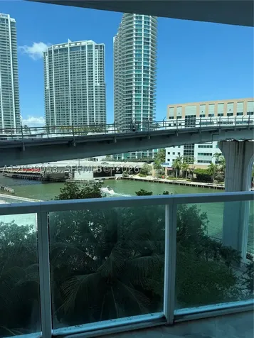 31 SE 5th Street Miami FL 33131