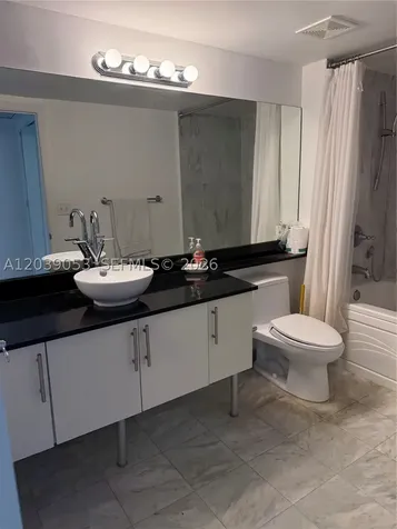 31 SE 5th Street Miami FL 33131