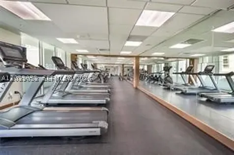 31 SE 5th Street Miami FL 33131