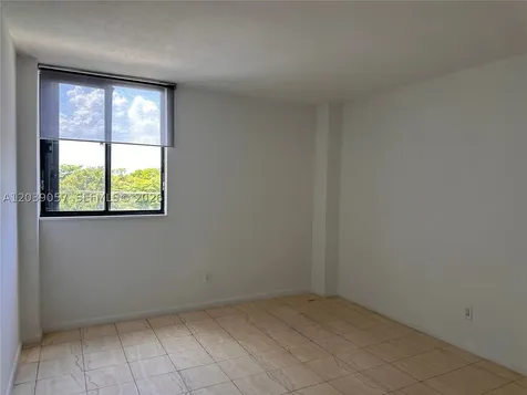 2715 Tigertail Avenue Miami FL 33133
