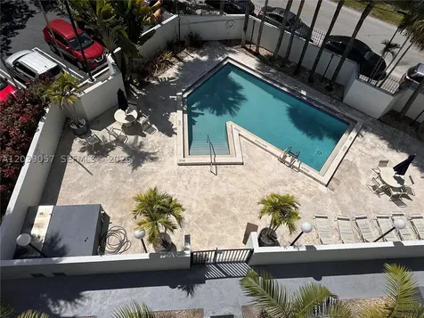 2715 Tigertail Avenue Miami FL 33133