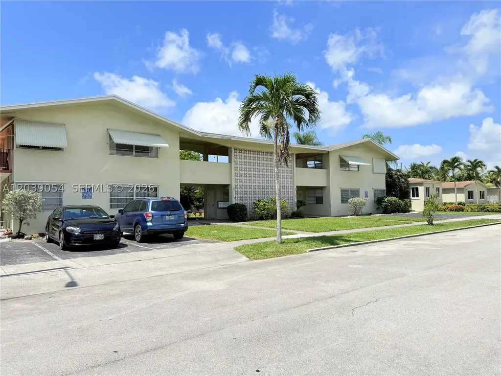 1722 Mayo Street Hollywood FL 33020