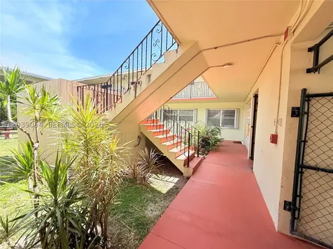 1722 Mayo Street Hollywood FL 33020