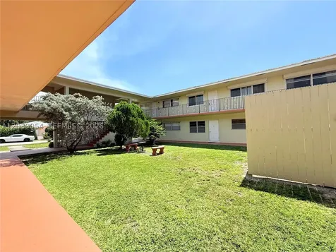 1722 Mayo Street Hollywood FL 33020
