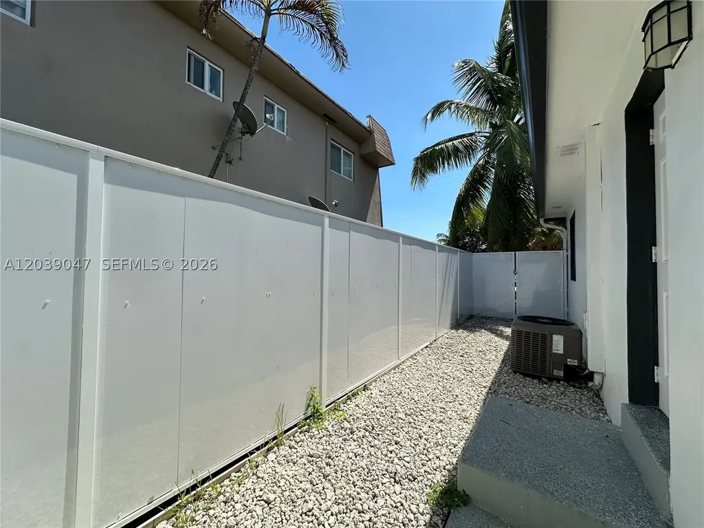 1737 Liberty Street Hollywood FL 33020