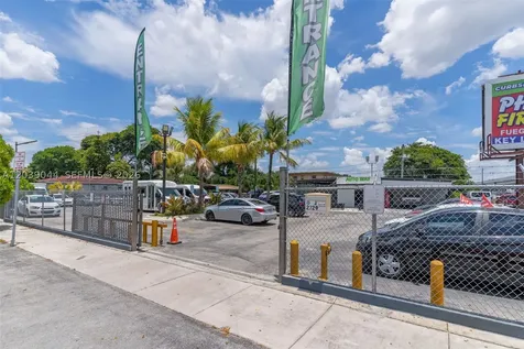 2729 NW 56th Street Miami FL 33142