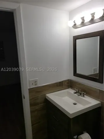 8075 NW 7th Street Miami FL 33126