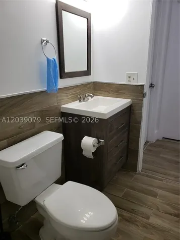 8075 NW 7th Street Miami FL 33126