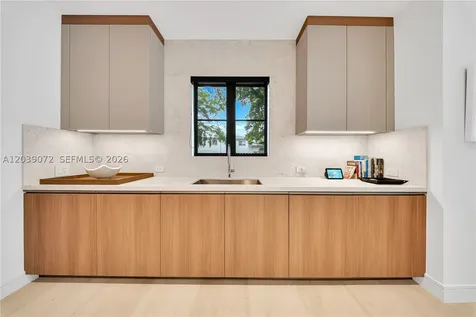 5111 Alhambra Circle Coral Gables FL 33146