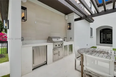 5111 Alhambra Circle Coral Gables FL 33146